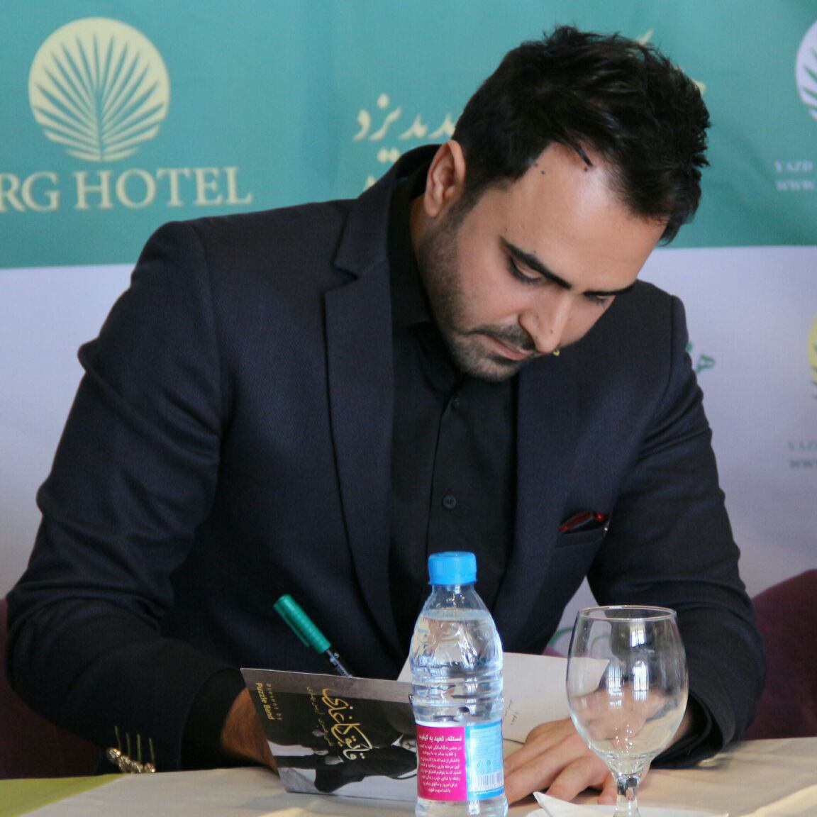 دانلود آهنگ پازل بند آنکه آرام برد عشق من و جان کو دانلود آهنگ پازل بند آنکه آرام برد عشق من و جان کو